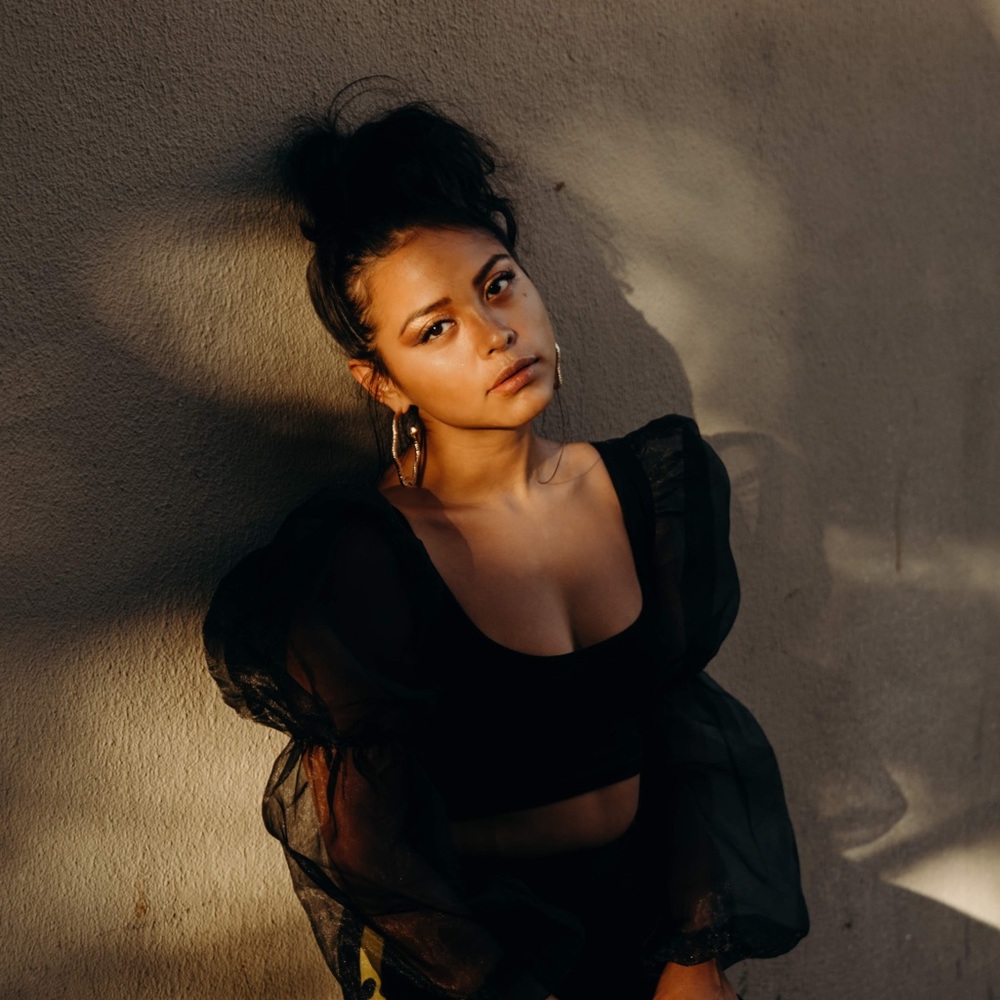 Meet your Posher, Nayua